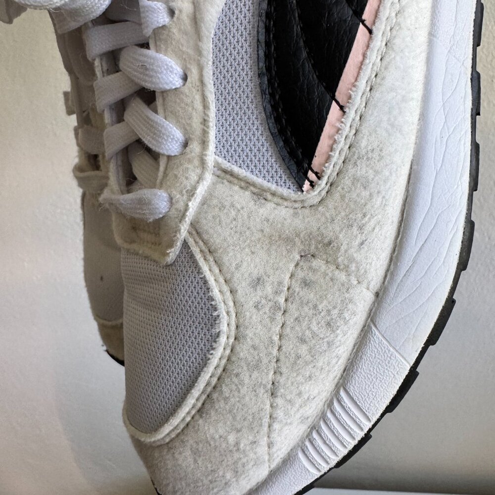 PUMA White & Black Sneakers Women’s Size 8.5 – Classic Casual Shoes - Picture 9 of 13